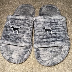 VS dog logo slippers